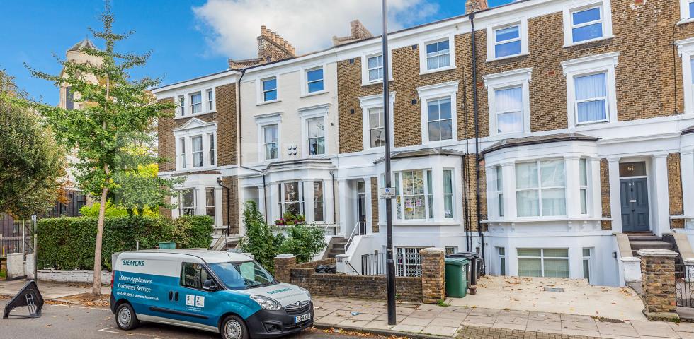 			2 Bedroom, 1 bath, 1 reception Flat			 Tufnell Park Road, Tufnell Park 