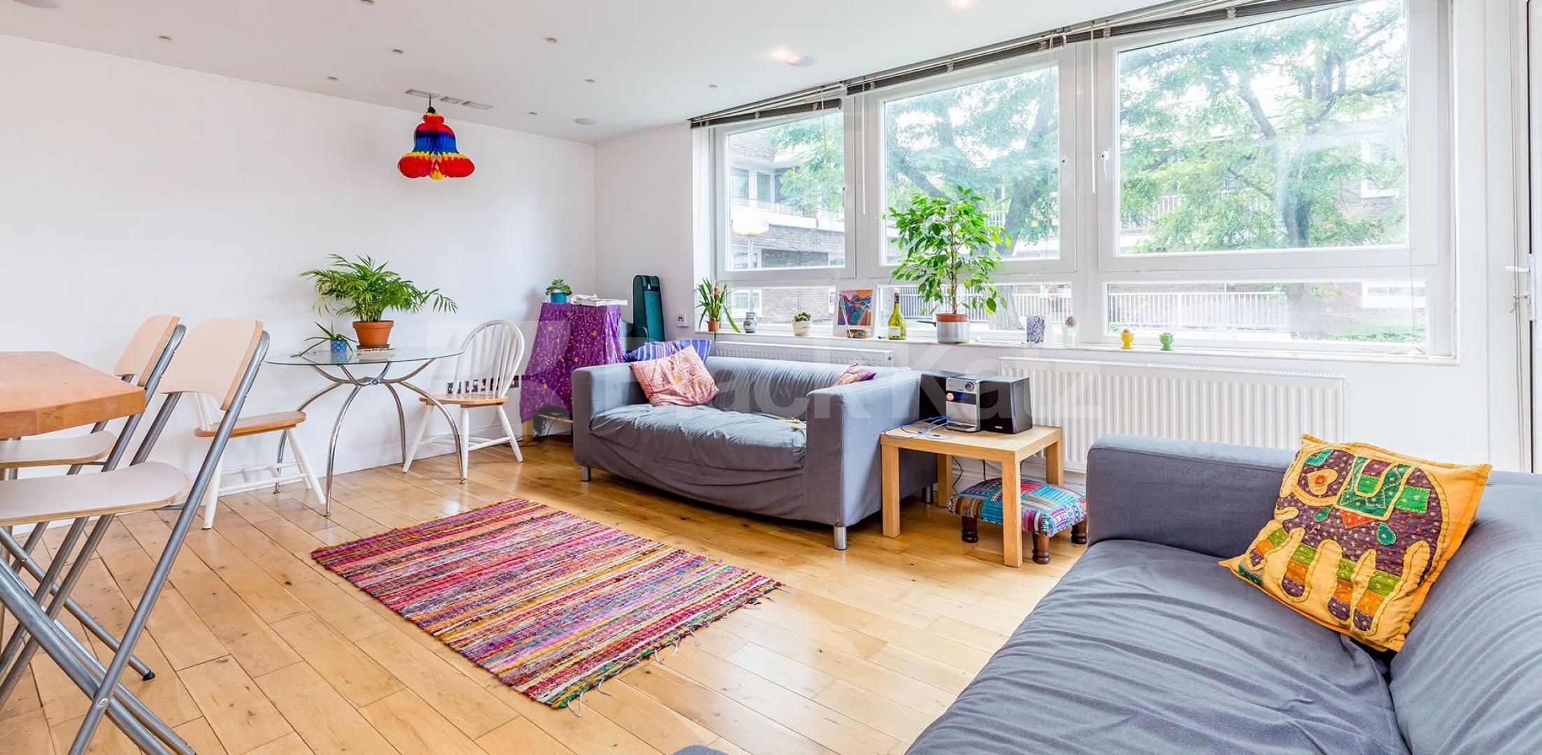 Modern three bed with big lounge wood floors and a modern kitchen & bathroom Kingsdown Road, Archway