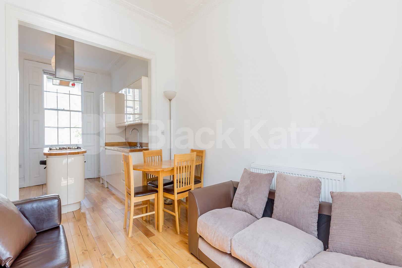 Stunning 3 bedroom with large terrace and garden in a zone 1 location Swinton Street, Kings Cross