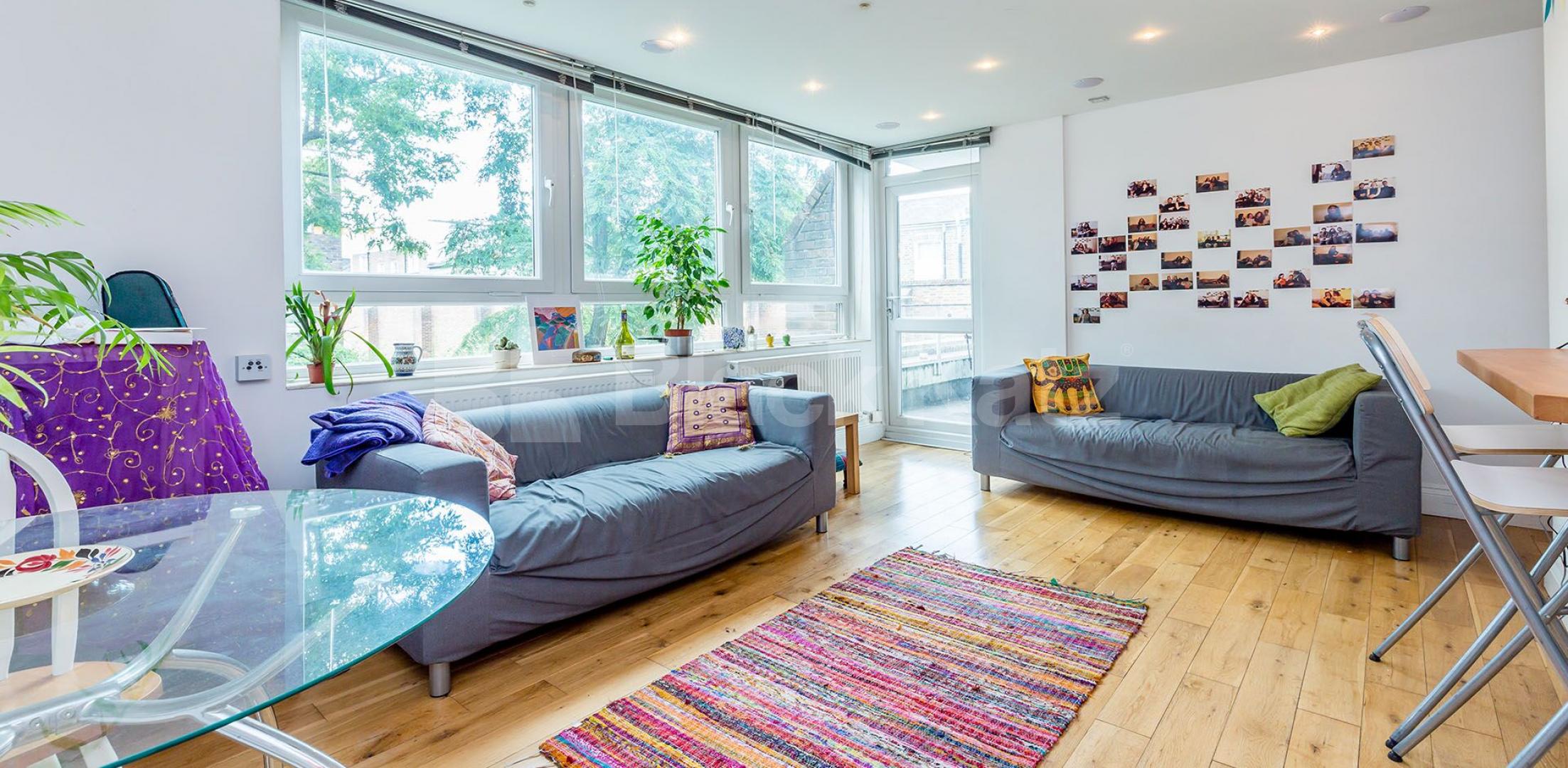 Modern three bed with big lounge wood floors and a modern kitchen & bathroom Kingsdown Road, Archway