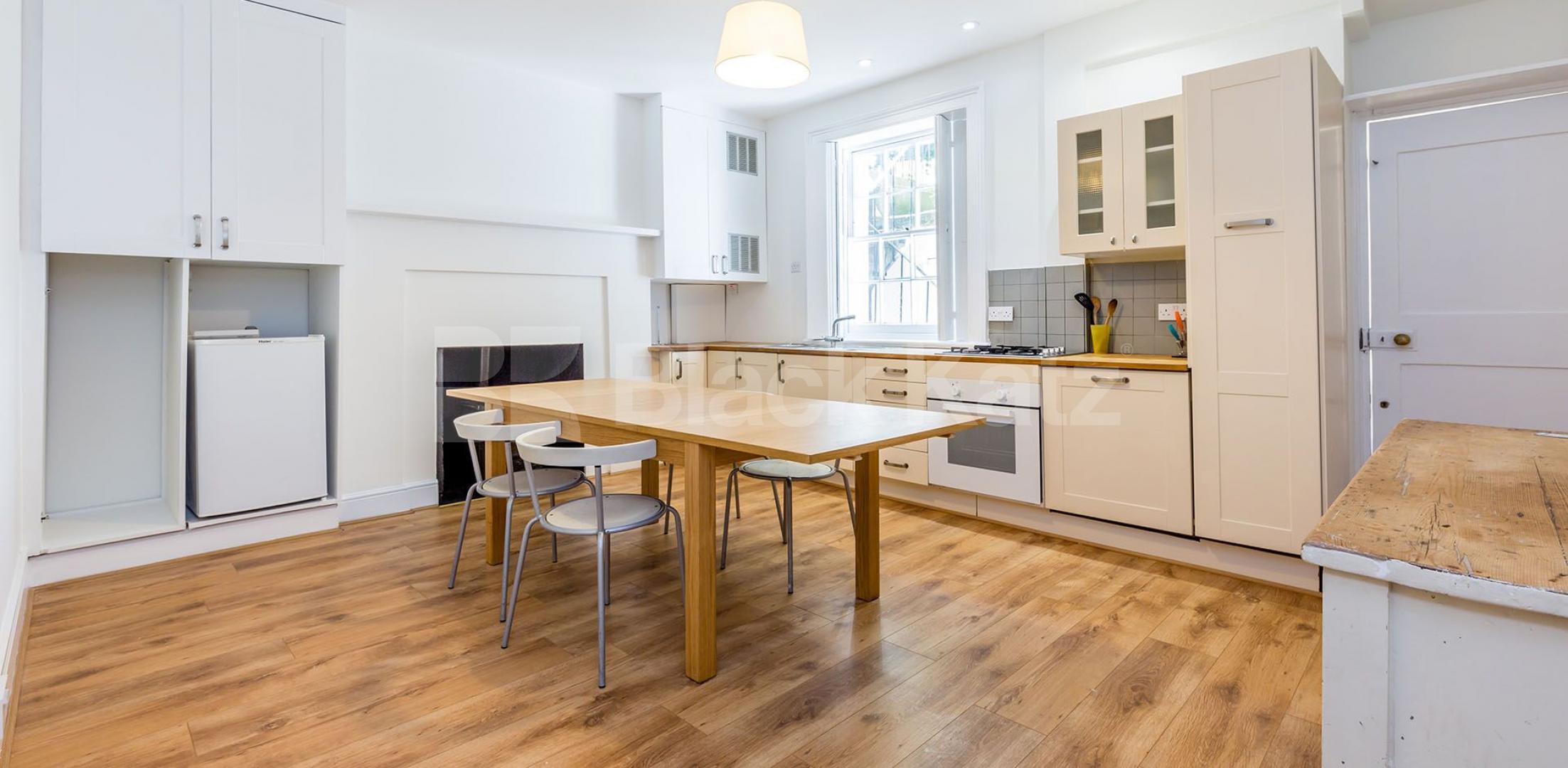 Bright and Stylish One-Bedroom Period Flat to Rent on Mornington Terrace Mornington Terrace, Camden / Regents Park 