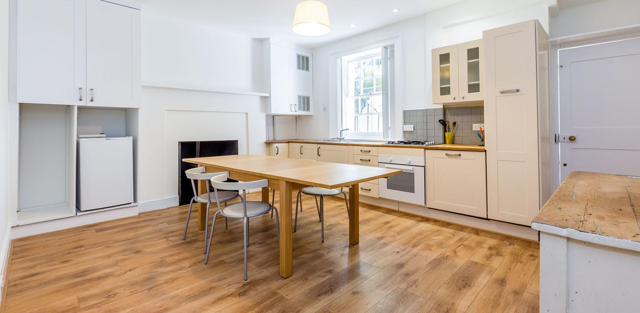 			1 Bedroom, 1 bath, 1 reception Flat			 Mornington Terrace, Camden / Regents Park 