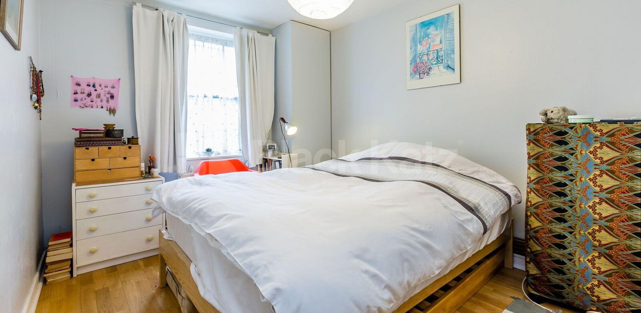 			New Instruction, 1 Bedroom, 1 bath, 1 reception Flat			 City Road, ANGEL