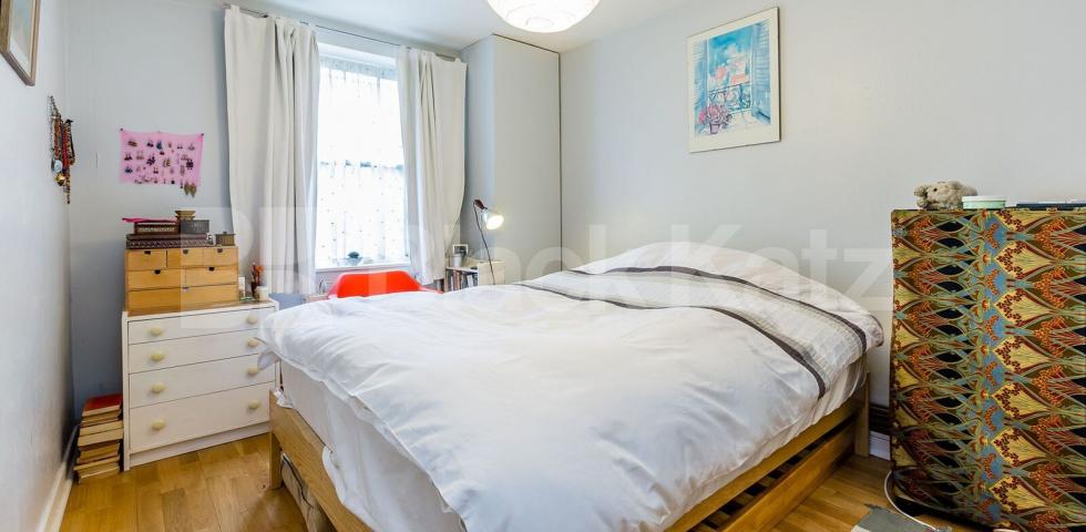 			New Instruction, 1 Bedroom, 1 bath, 1 reception Flat			 City Road, ANGEL