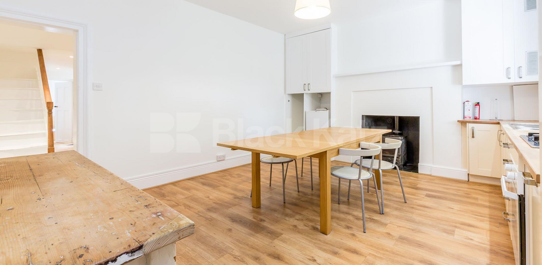 Bright and Stylish One-Bedroom Period Flat to Rent on Mornington Terrace Mornington Terrace, Camden / Regents Park 