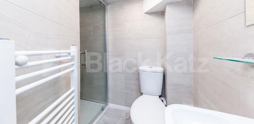 			GOOD FOR 4 SHARERS!, 3 Bedroom, 1 bath, 1 reception Apartment			 Newington Green Road, NEWINGTON GREEN-CANONBURY