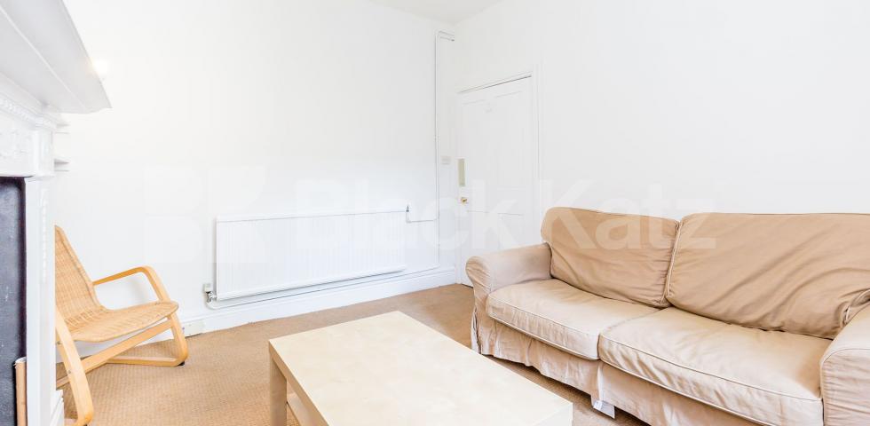 Bright and Stylish One-Bedroom Period Flat to Rent on Mornington Terrace Mornington Terrace, Camden / Regents Park 