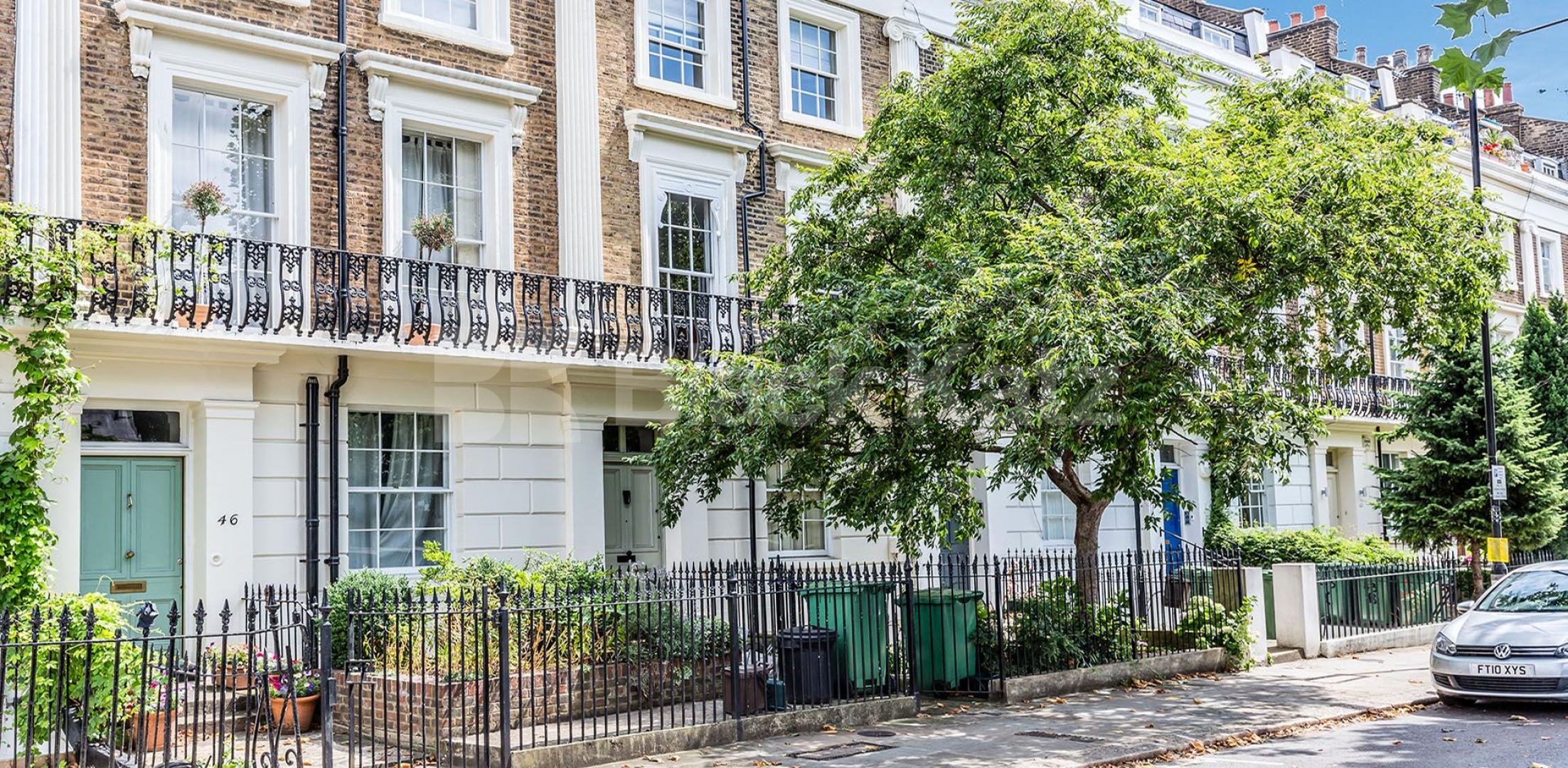 			Inclusive of gas, electric & c/tax.  , 1 Bedroom, 1 bath, 1 reception Flat			 Mornington Terrace, REGENTS PARK