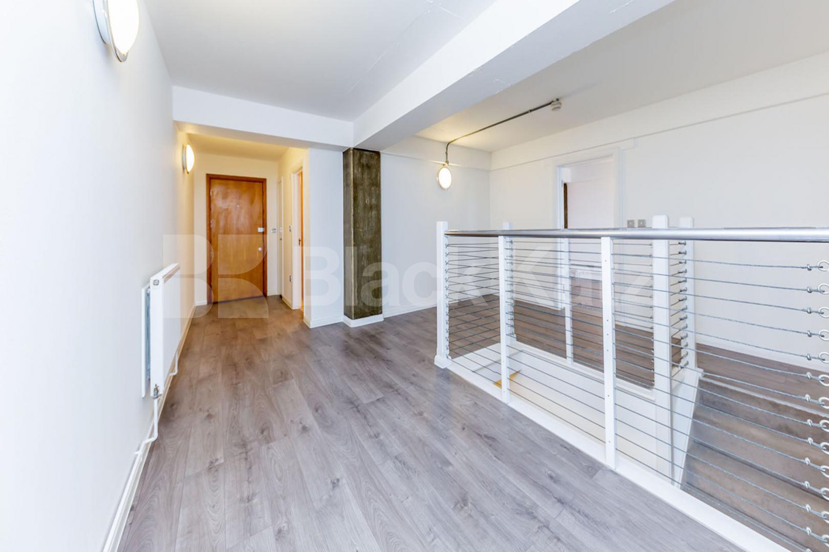 Stunning Live/Work split level 3 bedroom apartment locate in Haggerston Ability View - Kingsland Road, Haggerston