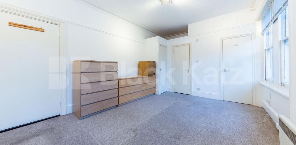 			Fantastic Studio !, Studio Apartment, 1 bath, 1 reception Studio			 Avenue Road, Highgate