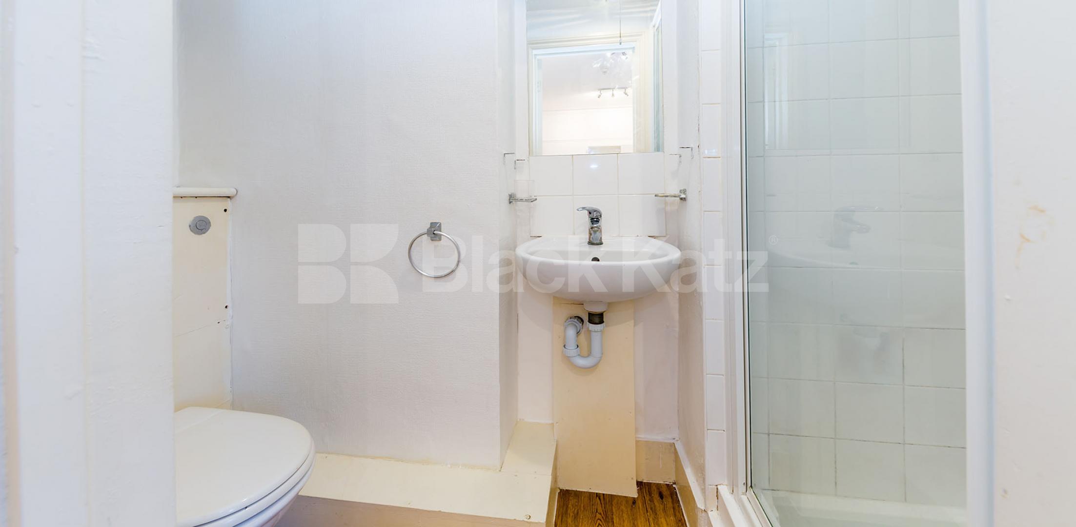 			Fantastic Studio !, Studio Apartment, 1 bath, 1 reception Studio			 Avenue Road, Highgate