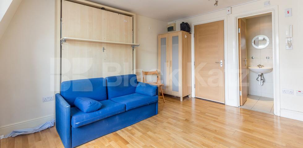 			NEW, Studio Apartment, 1 bath, 1 reception Flat			 Greville Street EC1, Hatton Garden-Farringdon-Holborn