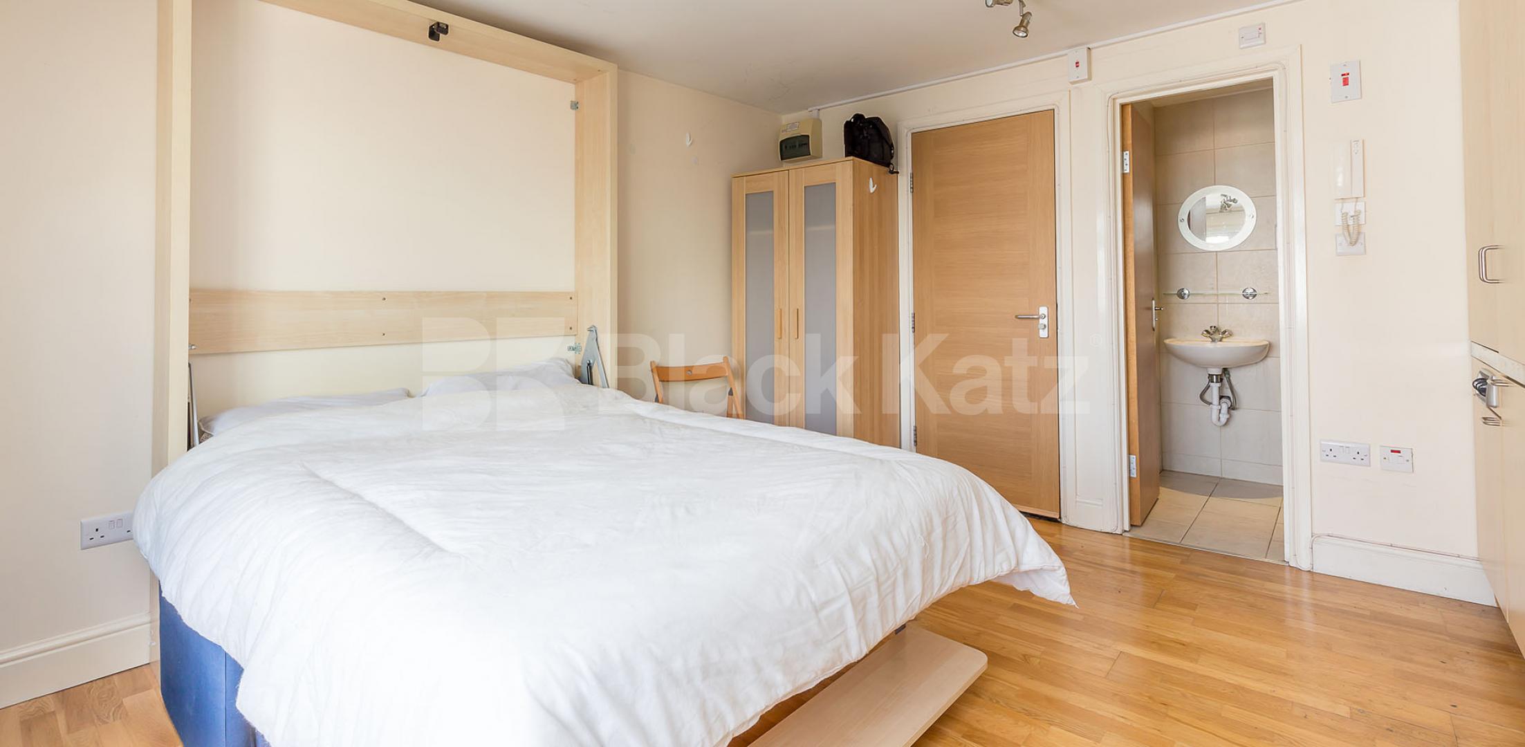 			NEW, Studio Apartment, 1 bath, 1 reception Flat			 Greville Street EC1, Hatton Garden-Farringdon-Holborn