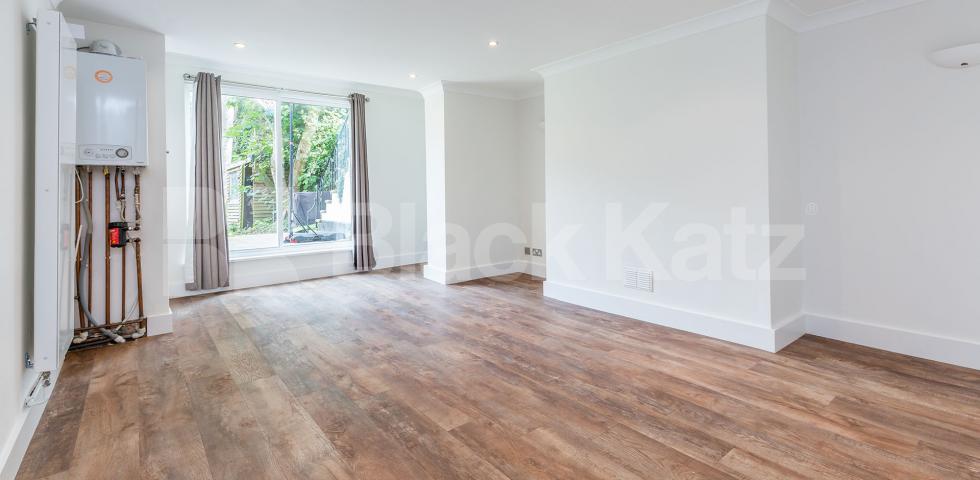 			Fantastic New Instruction !, 2 Bedroom, 1 bath, 1 reception Apartment			 Hadley Highstone, Barnet