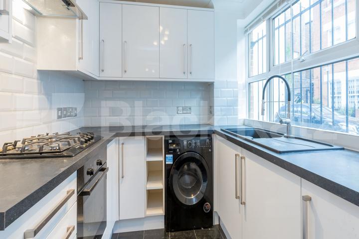 modern and spacious close to zone 2 underground Station  Hargrave Road, Archway