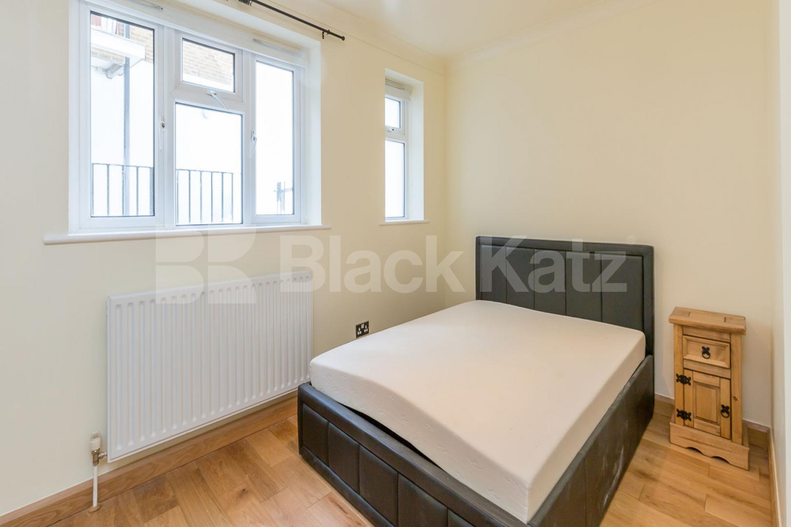 modern and spacious close to zone 2 underground Station  Hargrave Road, Archway