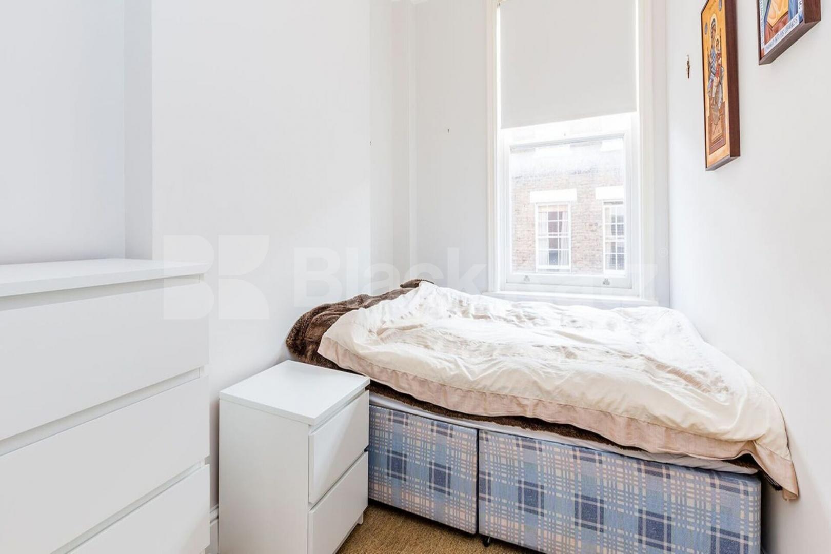 fantasticly located 2 bedroom property within an old pup conversion  Rawstorne Street  , Angel / Clerkenwell