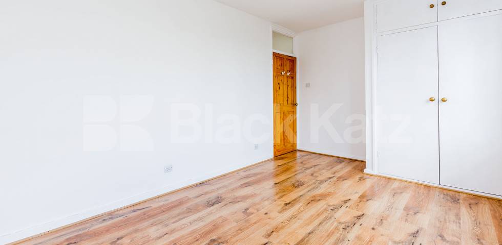 A beautiful one bedroom property located in a private purpose built development  Muswell Hill, Muswell Hill 