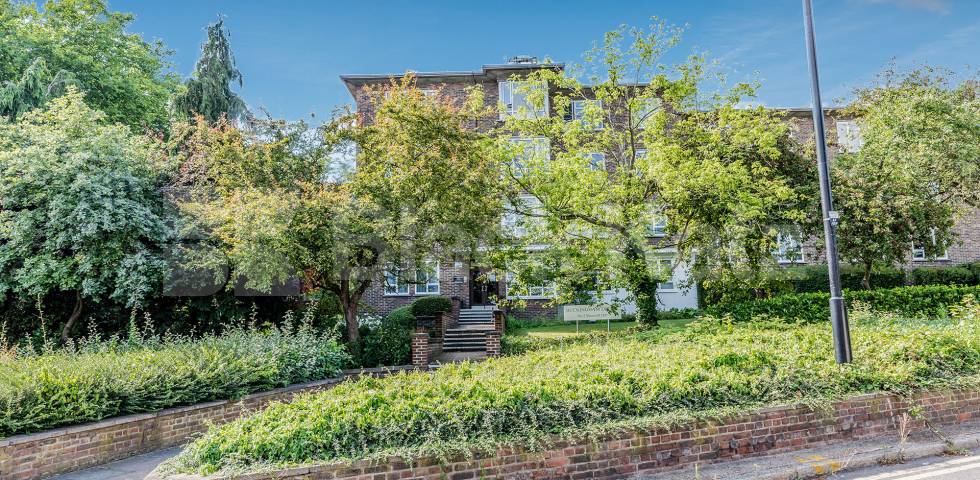 A beautiful one bedroom property located in a private purpose built development  Muswell Hill, Muswell Hill 