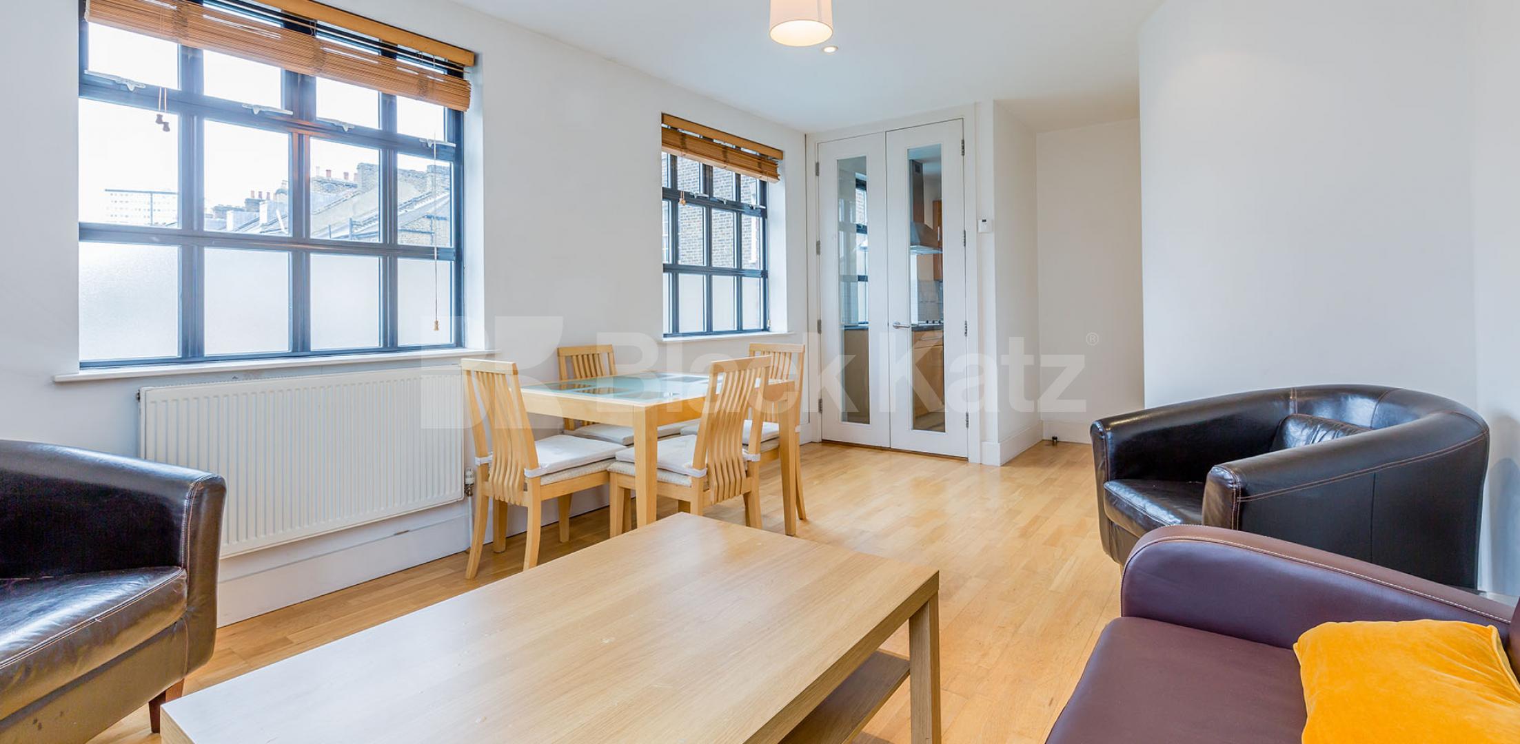 			AMAZING LARGE SPLIT LEVEL TWO BED!, 2 Bedroom, 1 bath, 1 reception Flat			 Hertslet Road, HOLLOWAY