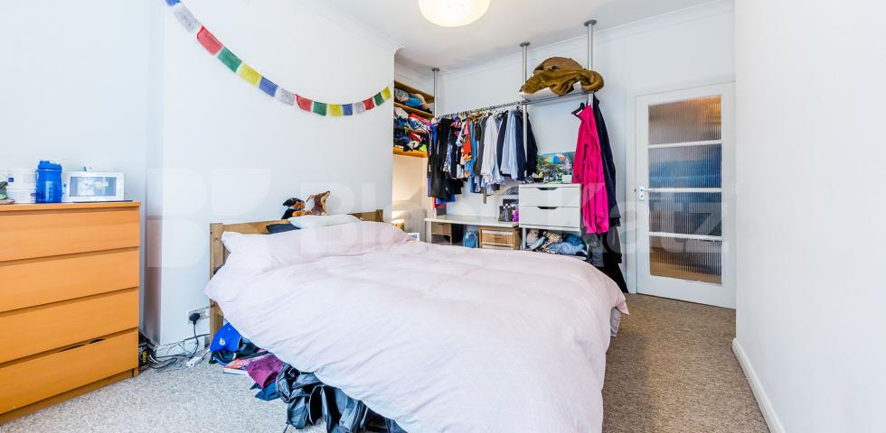 			1 Bedroom, 1 bath, 1 reception Flat			 St. Peters Street, ISLINGTON N1