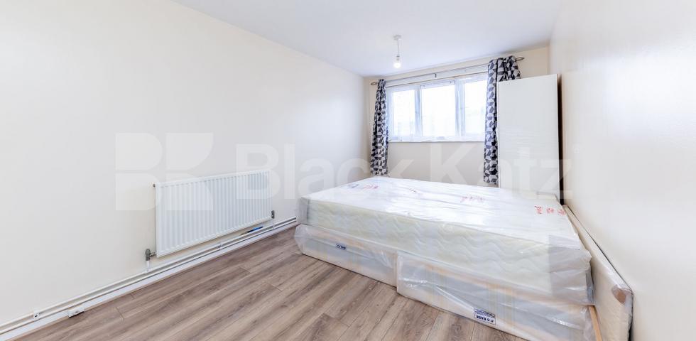 			GOOD FOR 3 SHARERS!, 3 Bedroom, 1 bath, 1 reception Maisonette			 Corporation Street , CALEDONIAN ROAD