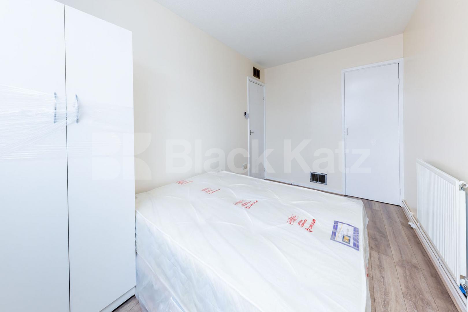 Spacious 3 Bedroom Home with Modern Interiors on Corporation Road N7 Corporation Street , Caledonian Road