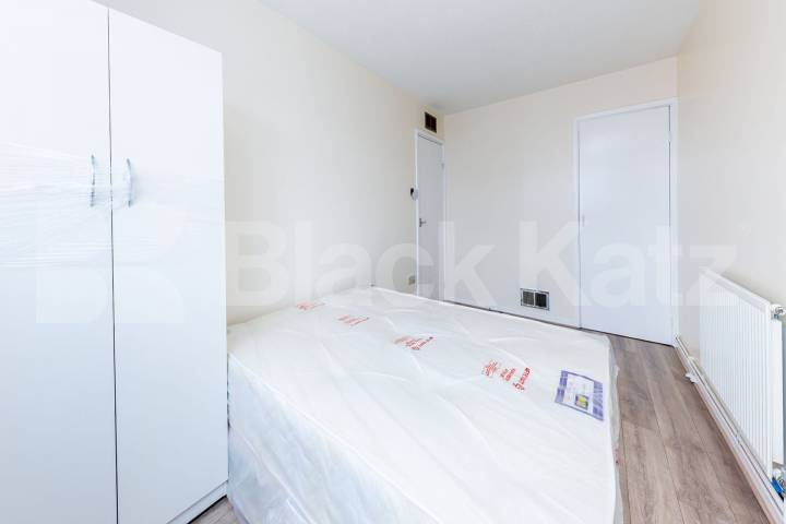 Spacious 3 Bedroom Home with Modern Interiors on Corporation Road N7 Corporation Street , Caledonian Road