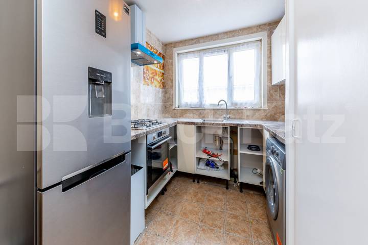 Spacious 3 Bedroom Home with Modern Interiors on Corporation Road N7 Corporation Street , Caledonian Road