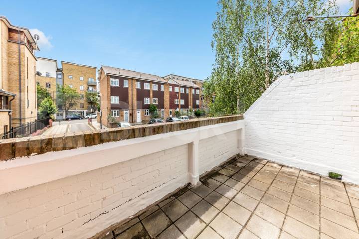 Spacious 3 Bedroom Home with Modern Interiors on Corporation Road N7 Corporation Street , Caledonian Road
