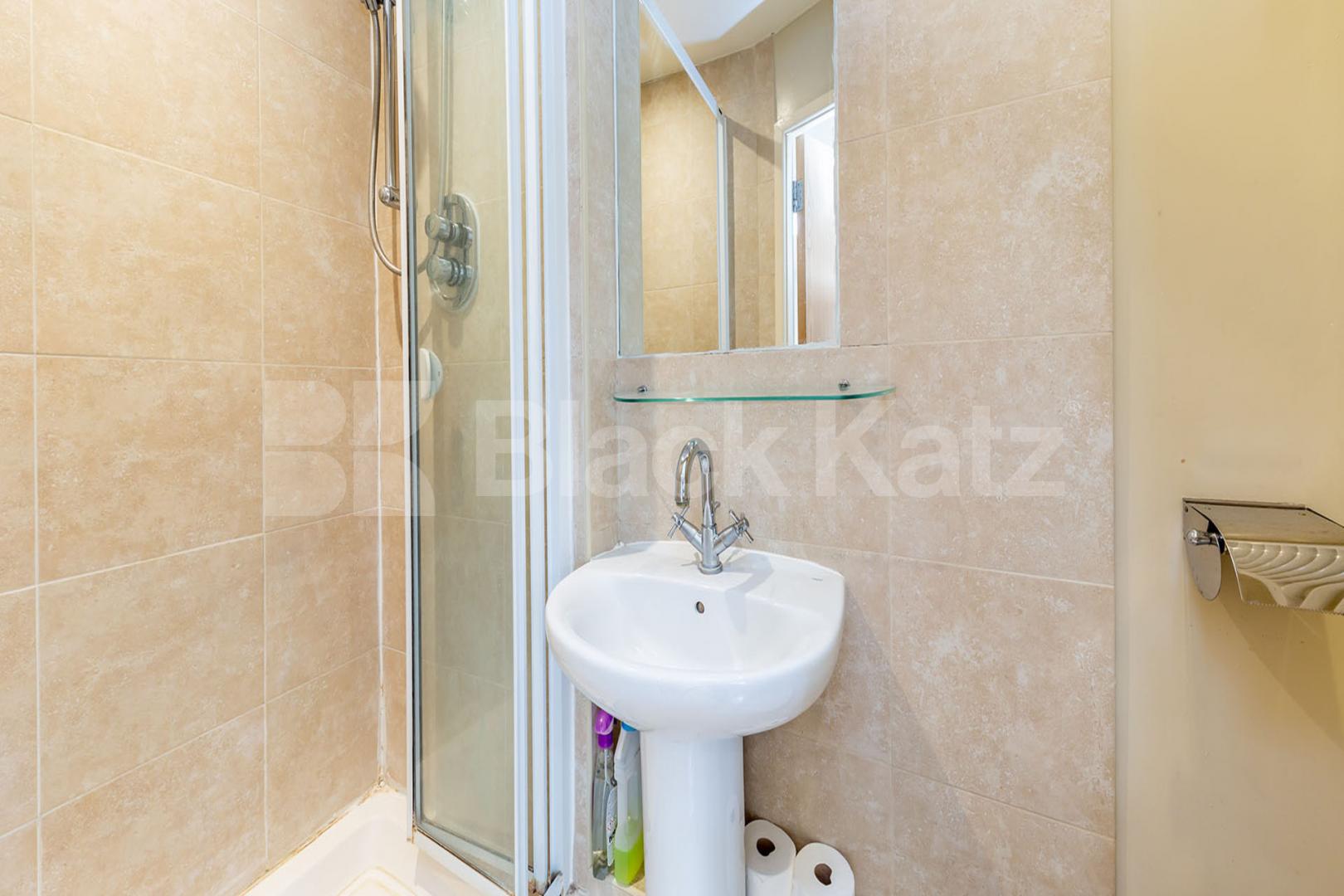 Top floor Studio in a Zone 1 Location Minutes to Old street Station  Westland Place, Old Street
