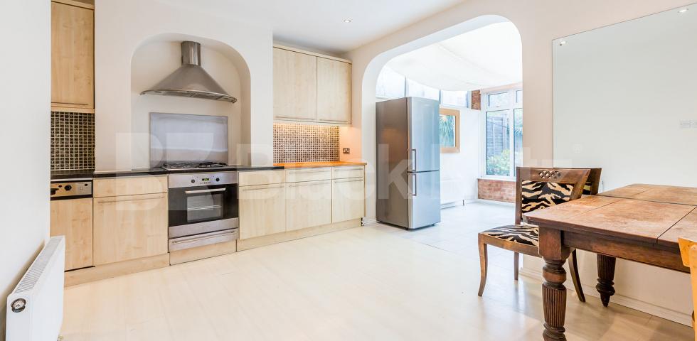 			Beautiful House On Quiet Road ! , 3 Bedroom, 1 bath, 1 reception House			 Bedford Road, East Finchley