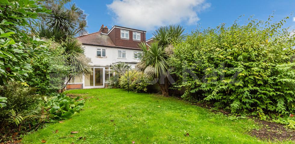 			Beautiful House On Quiet Road ! , 3 Bedroom, 1 bath, 1 reception House			 Bedford Road, East Finchley