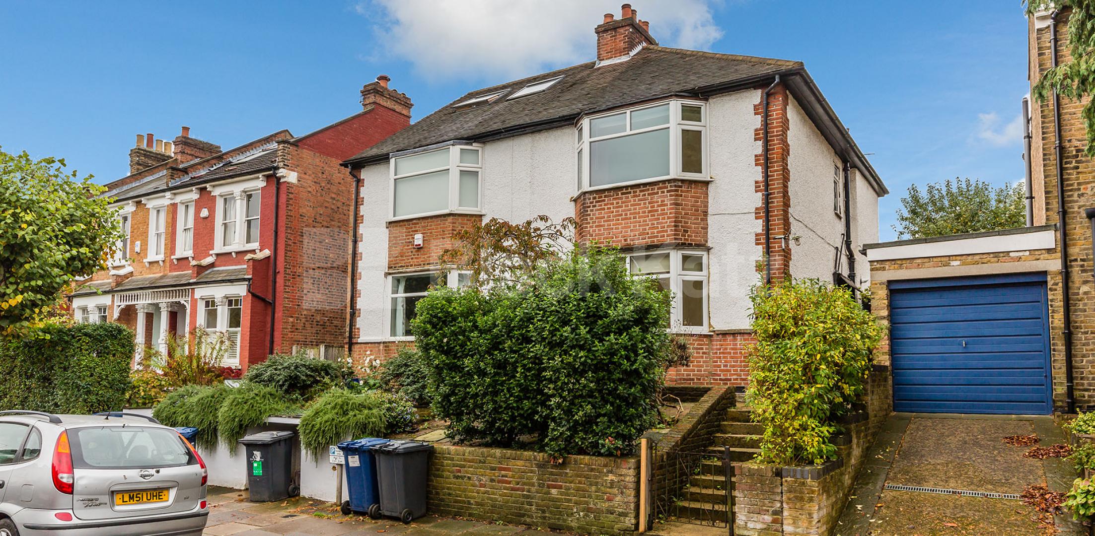 			Beautiful House On Quiet Road ! , 3 Bedroom, 1 bath, 1 reception House			 Bedford Road, East Finchley