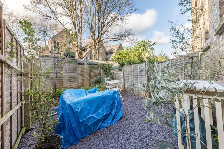 1 bedroom garden flat located in Crouch End Birkbeck Road, Crouch End