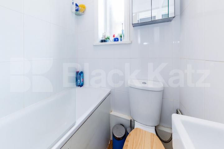 1 bedroom garden flat located in Crouch End Birkbeck Road, Crouch End