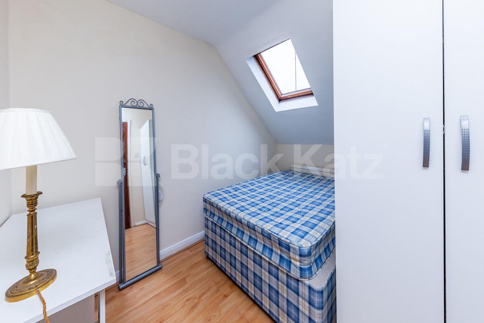 Top floor 1 bedroom close to local amenities  Stroud Green Road  , Finsbury Park