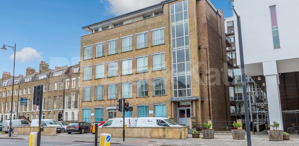 			STUNNING 1 BED WAREHOUSE APARTMENT, 1 Bedroom, 1 bath, 1 reception Flat			 ABILITY PLAZA-KINGSLAND ROAD, DALSTON-HAGGERSTON