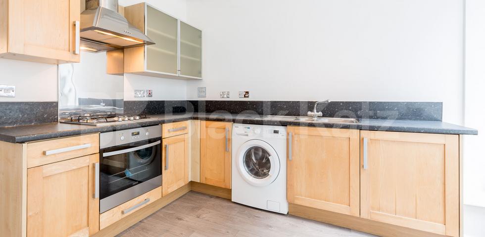 			STUNNING NEWLY REFURBISHED 1 BED WAREHOUSE APARTMENT, 1 Bedroom, 1 bath, 1 reception Flat			 ABILITY PLAZA-KINGSLAND ROAD, DALSTON-HAGGERSTON-SHOREDITCH