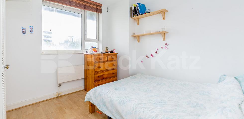 Sandwiched between Angel and Kings cross making it perfect for commuter. Collier Street, Angel / Kings Cross