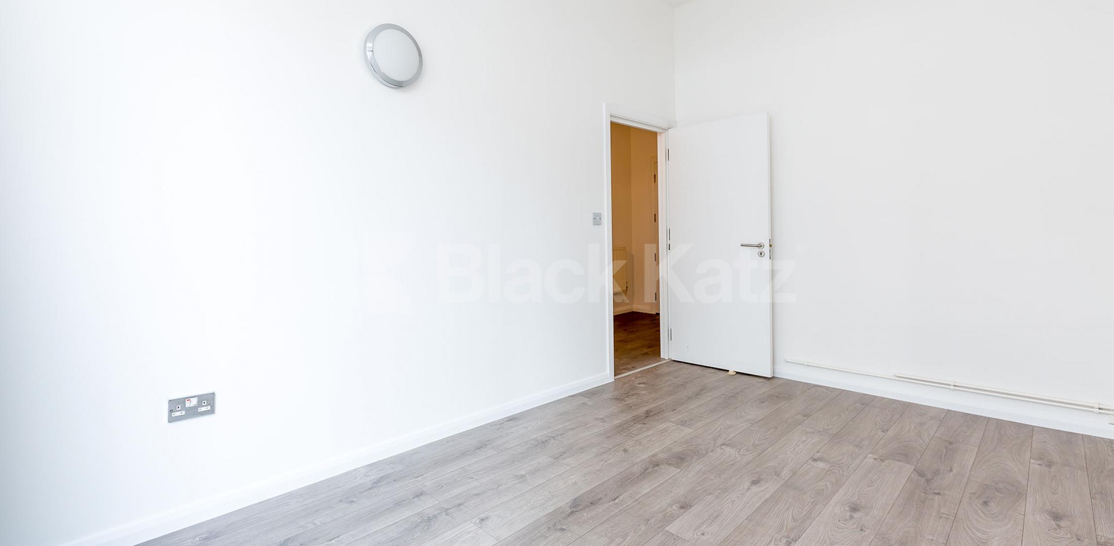 			STUNNING NEWLY REFURBISHED 1 BED WAREHOUSE APARTMENT, 1 Bedroom, 1 bath, 1 reception Flat			 ABILITY PLAZA-KINGSLAND ROAD, DALSTON-HAGGERSTON-SHOREDITCH