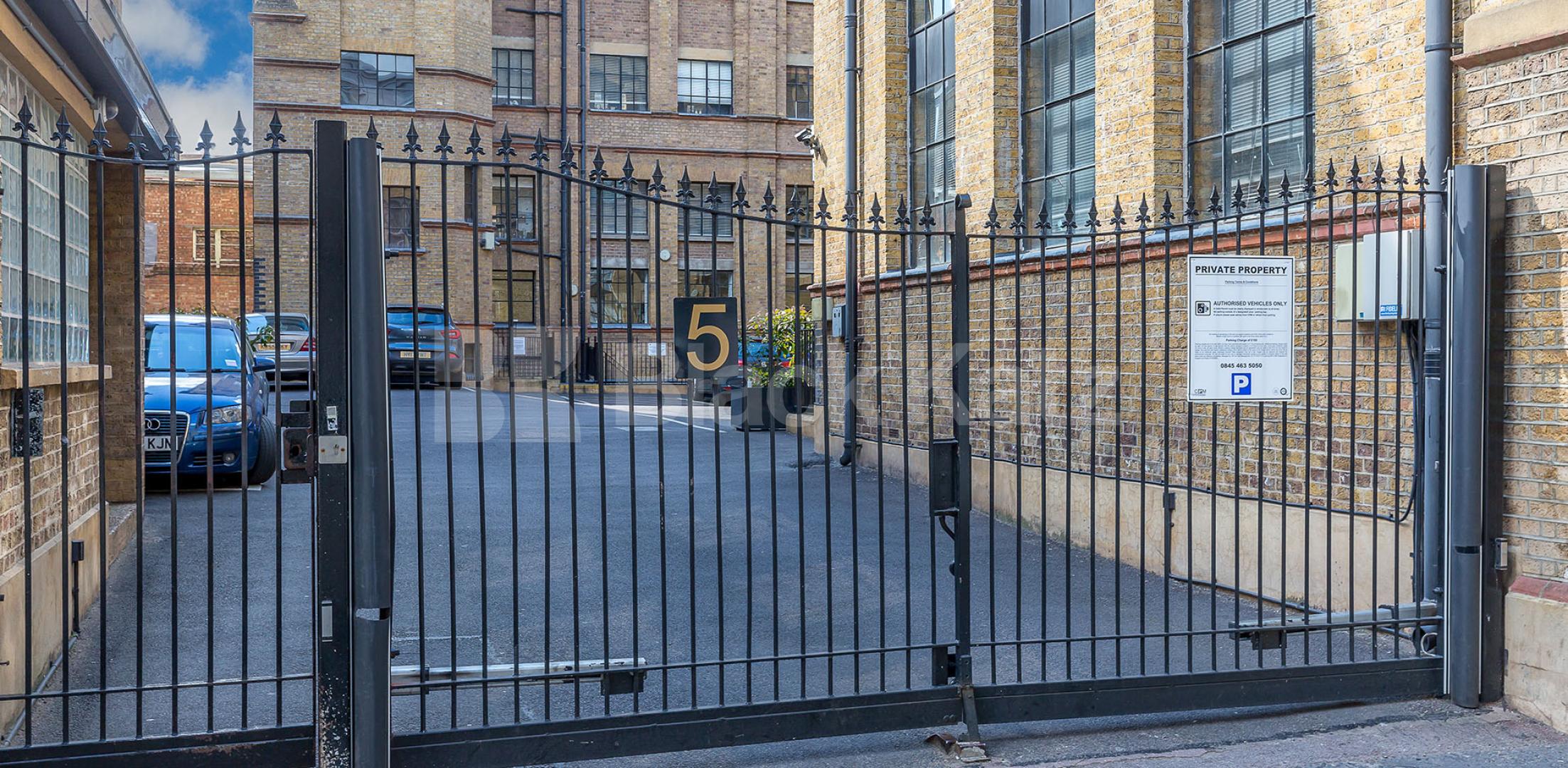 			NEW INSTRUCTION!, 2 Bedroom, 1 bath, 1 reception Apartment			 SPRINGFIELD HOUSE LOFTS-TYSSEN STREET, DALSTON-HAGGERSTON-SHOREDITCH