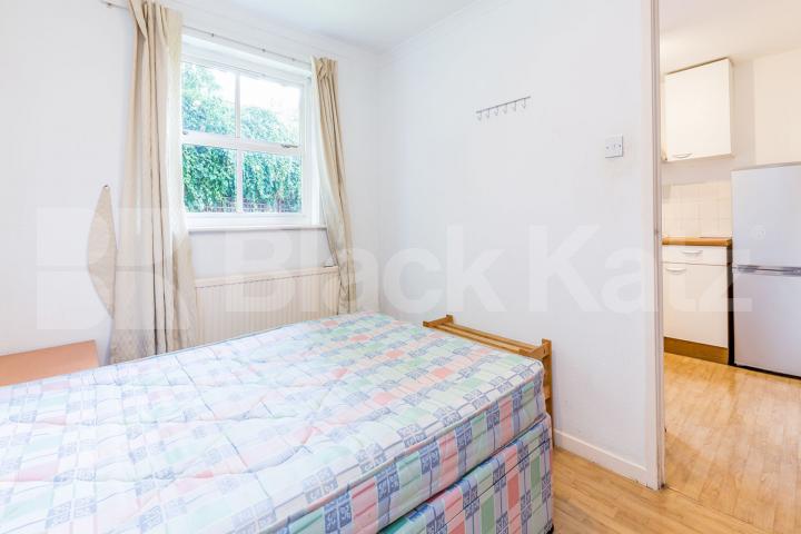 1 bedroom within a gated development just off Camden Road Moriatry Close, Holloway