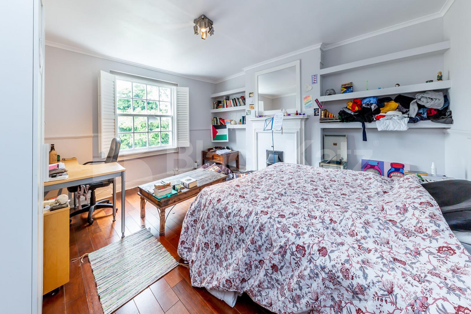 Beautiful 4 bedroom property perfect for professional and Students Camden Road, Camden Borders 