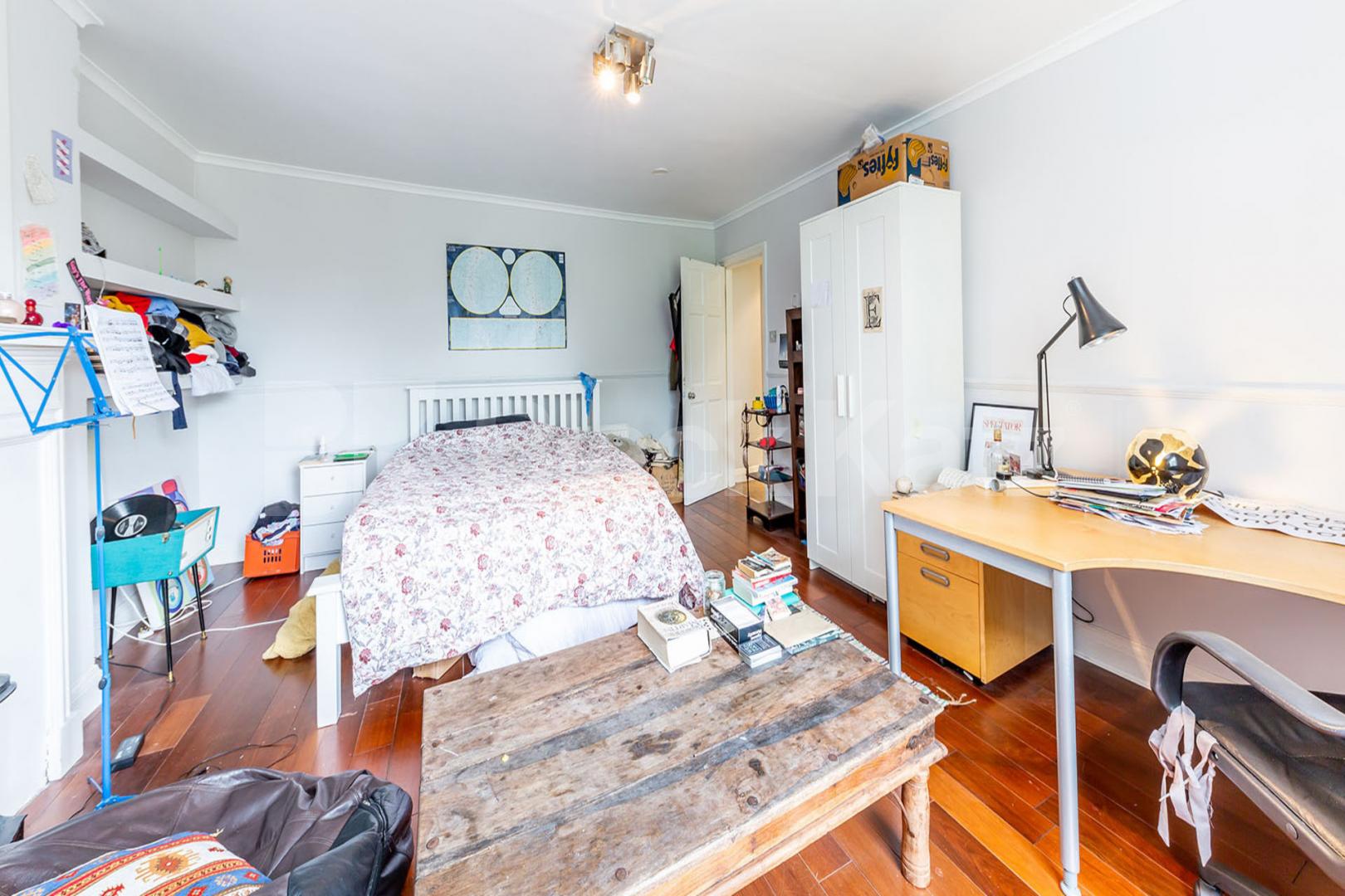 Beautiful 4 bedroom property perfect for professional and Students Camden Road, Camden Borders 