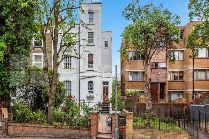 Beautiful 3 bedroom property perfect for professional and Students Camden Road, Camden Borders 