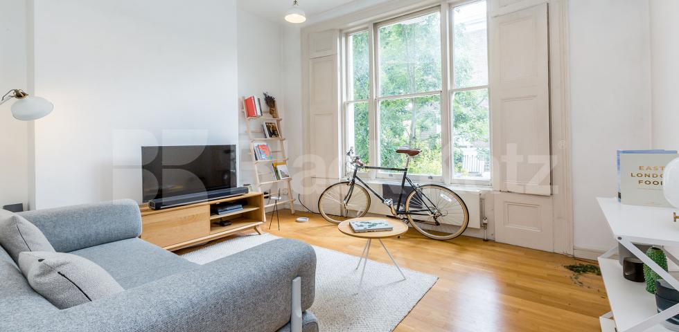 			MODERN 1 BEDROOM APARTMENT, 1 Bedroom, 1 bath, 1 reception Apartment			 Gibson Square,  Angel N1