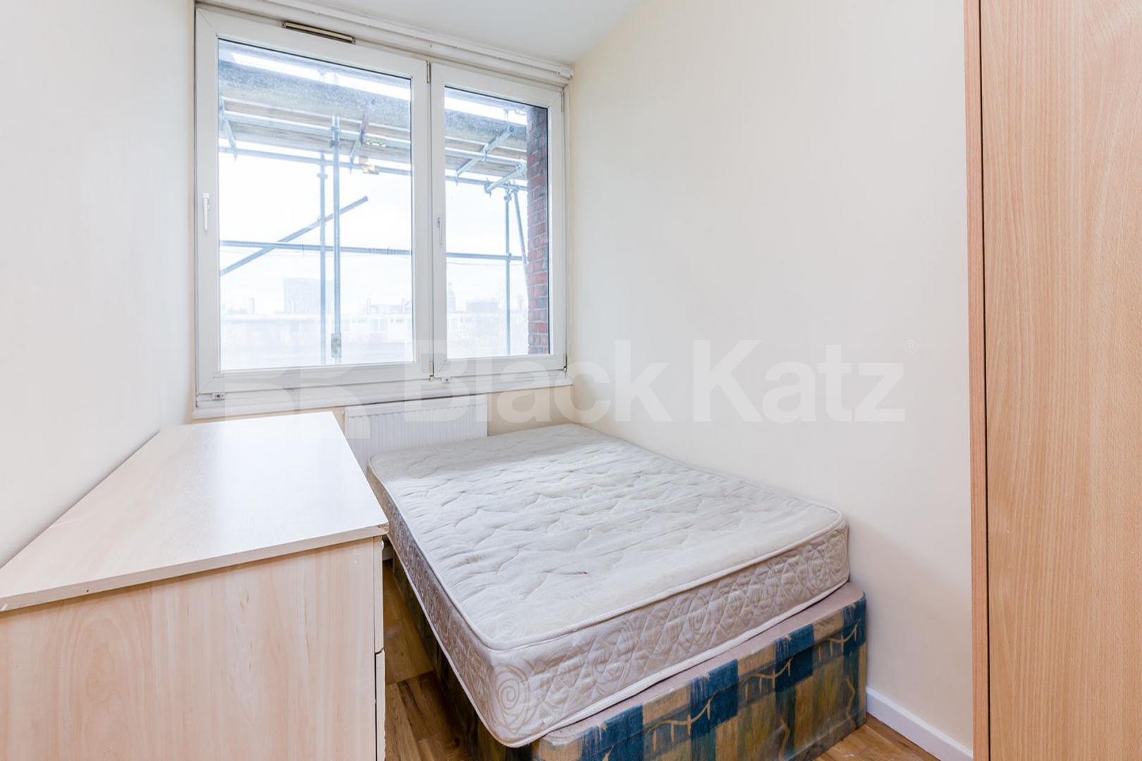 Arranged over 2 floors with 3 double bedrooms close to Kings cross Twyford Street, Kings Cross / Caledonian 