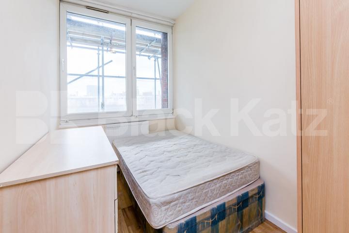Arranged over 2 floors with 3 double bedrooms close to Kings cross Twyford Street, Kings Cross / Caledonian 