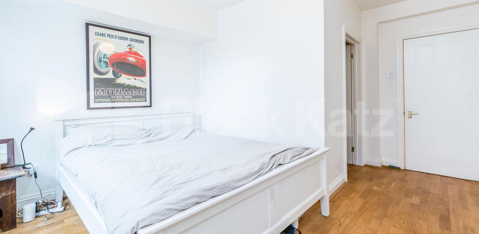 			NEW, 2 Bedroom, 1 bath, 1 reception Flat			 Upper Street , ANGEL-ISLINGTON